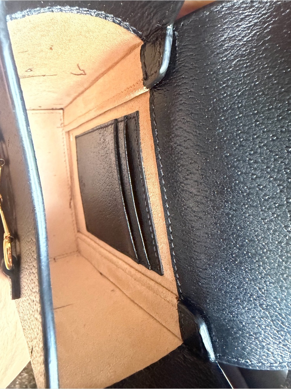 Gucci Black Leather Crossbody with Gold Horsebit Detail - Picture 6 of 7